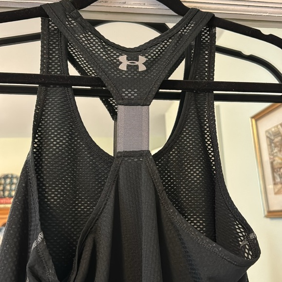 Under Armour mesh run singlet - Picture 4 of 5